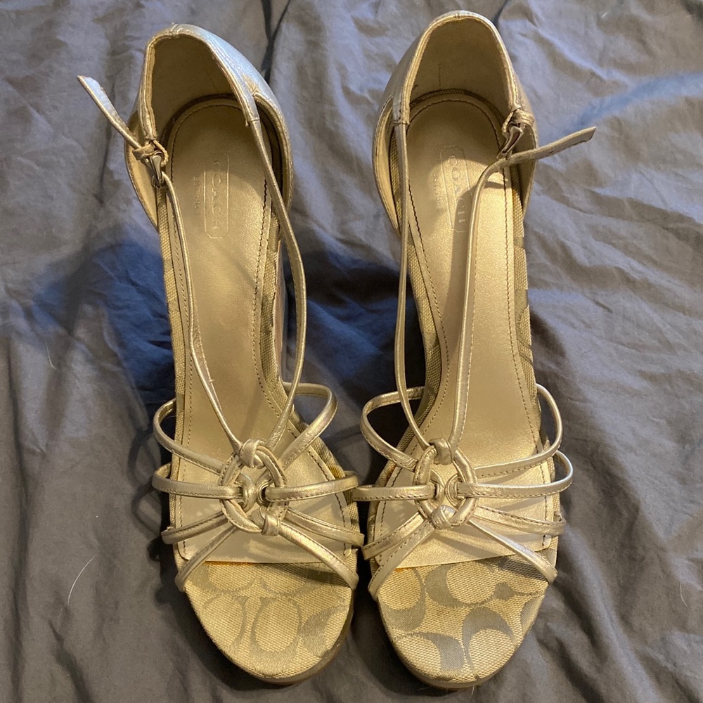 Coach silver wedge size 10